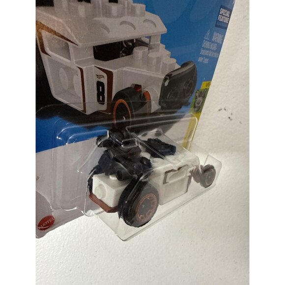 Hot Wheels Car Brick and Motor HW Experimotors Mega Toy Race Cars Kids Gift 1 64 - Picture 5 of 8